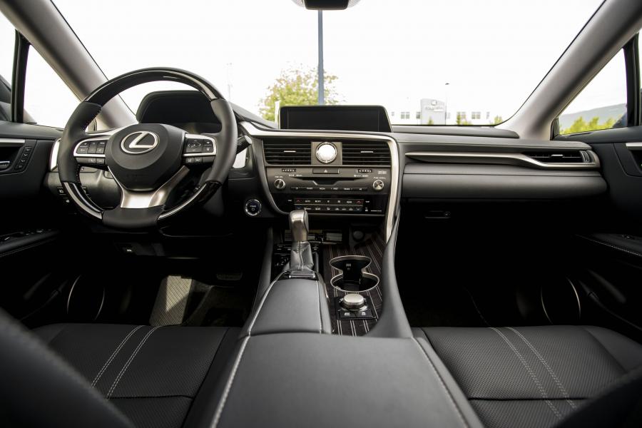 Торпедо Lexus RX450hL 2018 года  (NA) (фото 19 из 24)